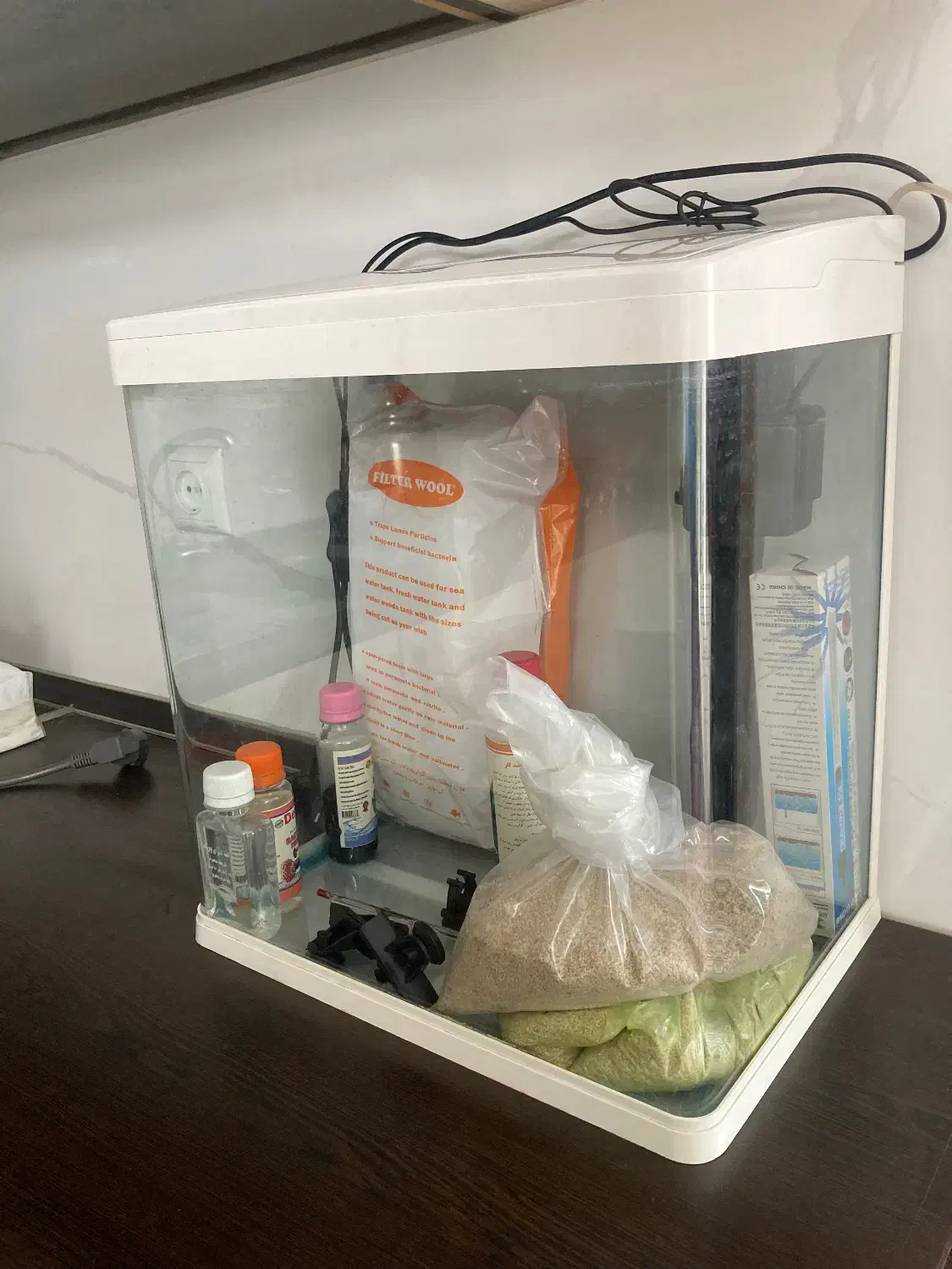 اکواریوم شیشه خم شرکتی|ماهی|مهاباد (آذربایجان غربی), |دیوار