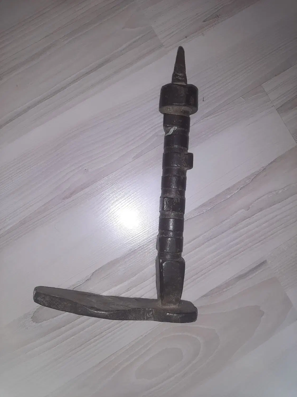 سندان دست ساز قدیمی فولادی|صنایع دستی و سایر لوازم تزئینی|اردبیل, |دیوار