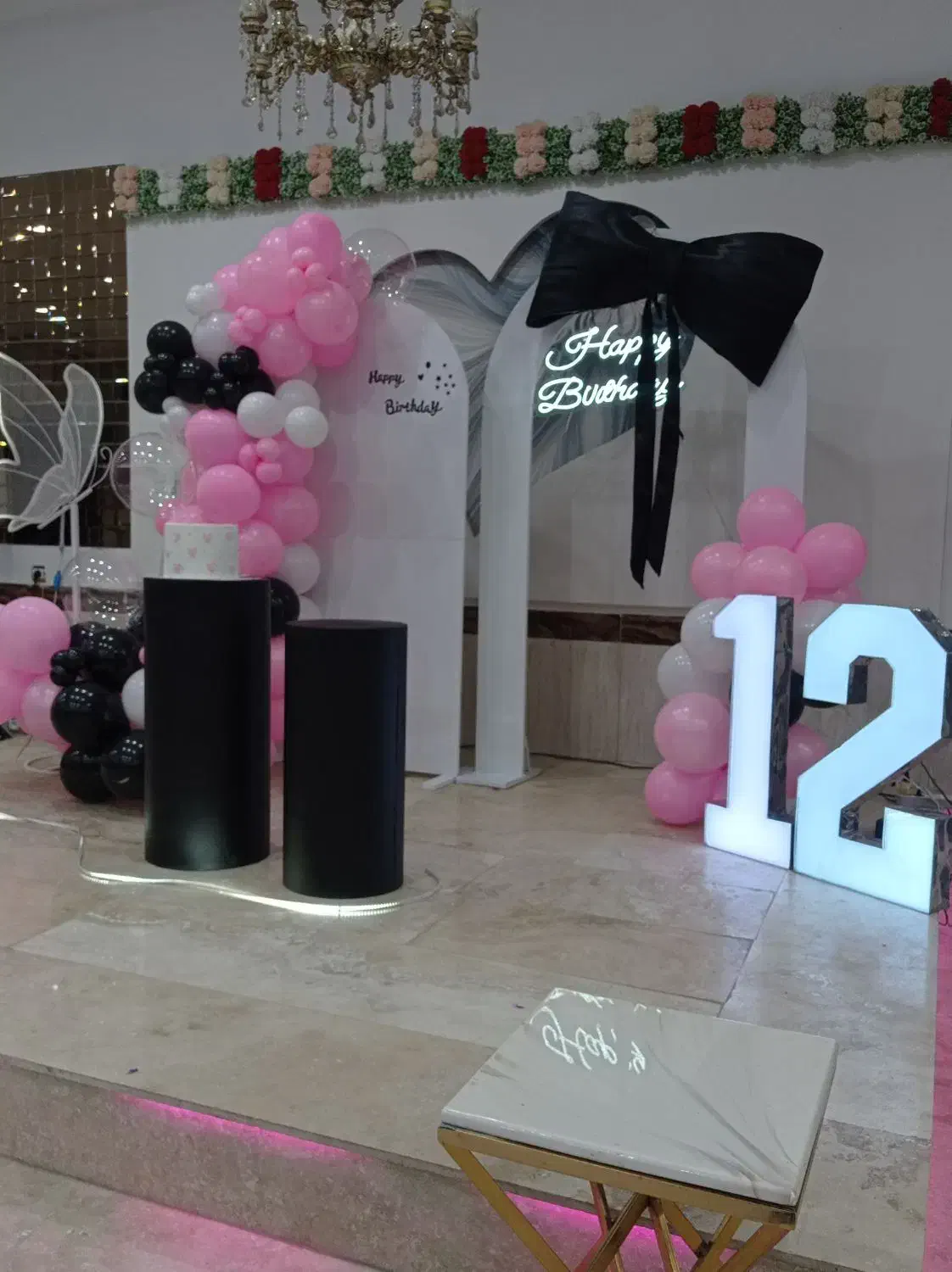 بادکنک آرایی اقتصادی فقط با عدد میز کیک استند ۲۹۰|خدمات پذیرایی، مراسم|مشهد, گلشور|دیوار