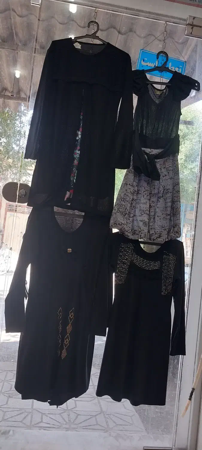 پوشاک و مانکن|لباس|لار, |دیوار