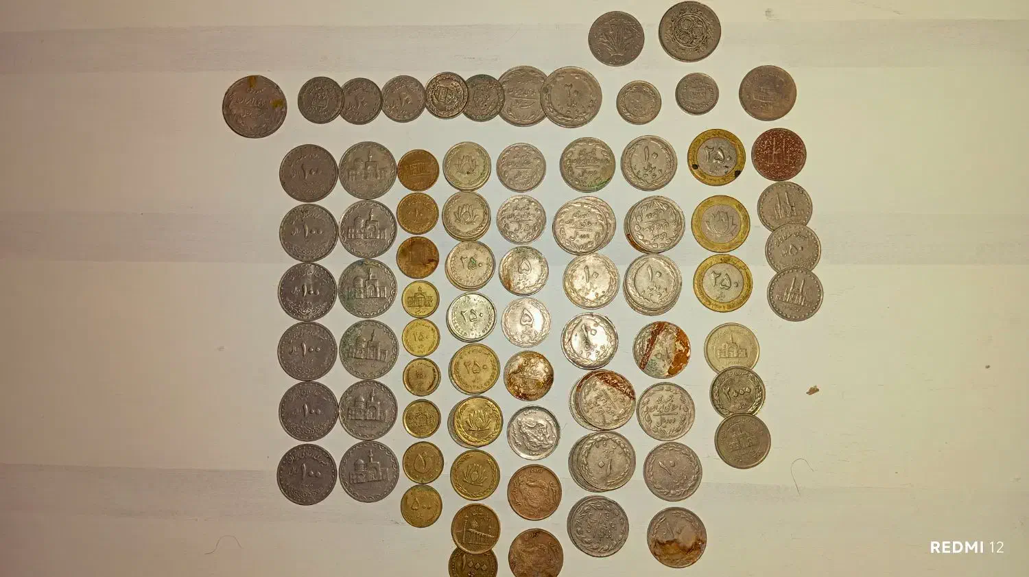مقدار زیادی سکه و پول های قدیمی|کلکسیون سکه، تمبر، اسکناس|مشهد, رضاییه|دیوار