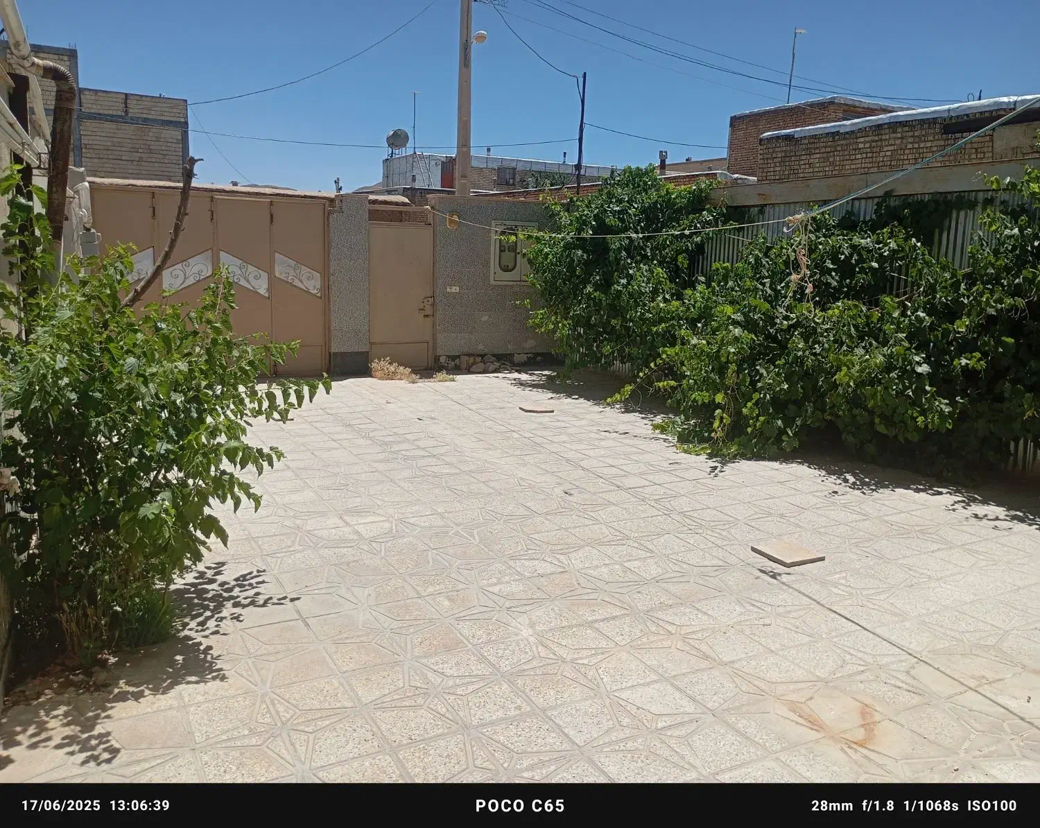 فروش طبقه همکف ۱۳۰ متری حیاط بزرگ اختصاصی نقنه|فروش آپارتمان|بروجن, |دیوار