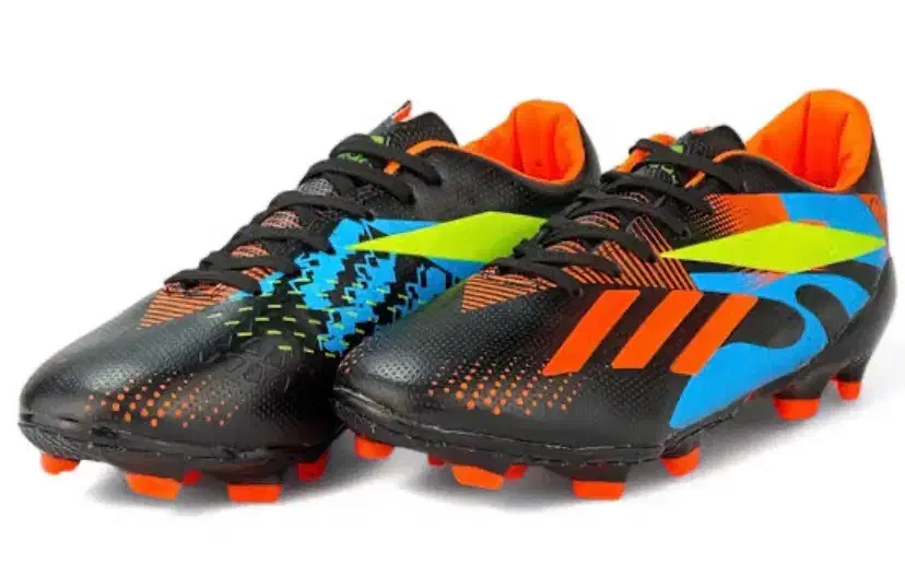 کفش فوتبال چمن|کیف، کفش، کمربند|مهاباد (آذربایجان غربی), |دیوار