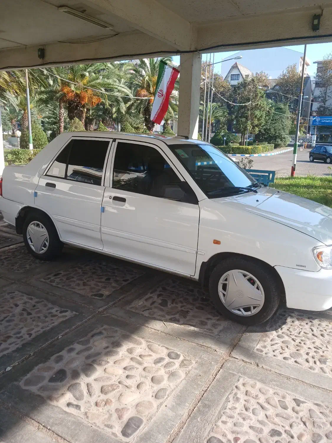 فوری 132 فول عروسک|خودرو سواری و وانت|رشت, کاکتوس|دیوار