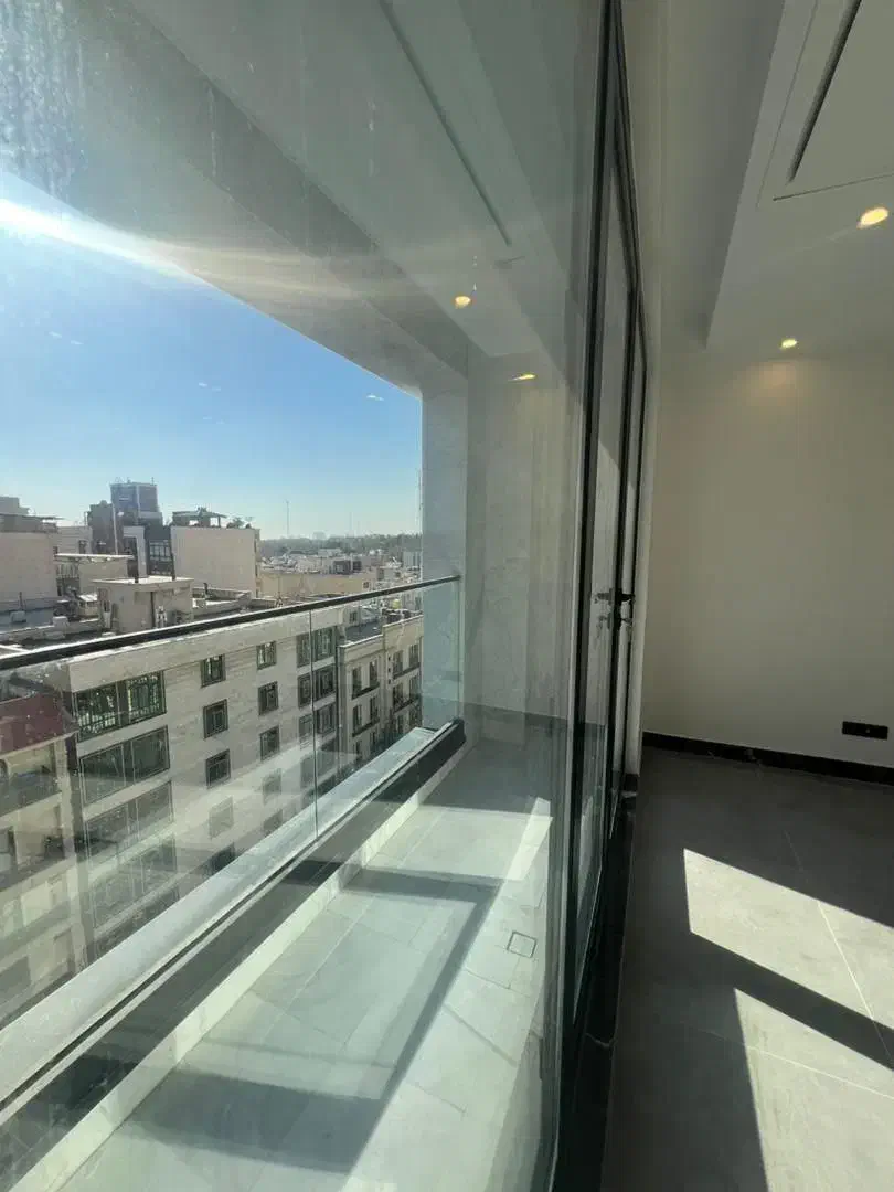 195متر نوساز/مشاعات هتلینگ/ویوی ابدی/سازه ای برند