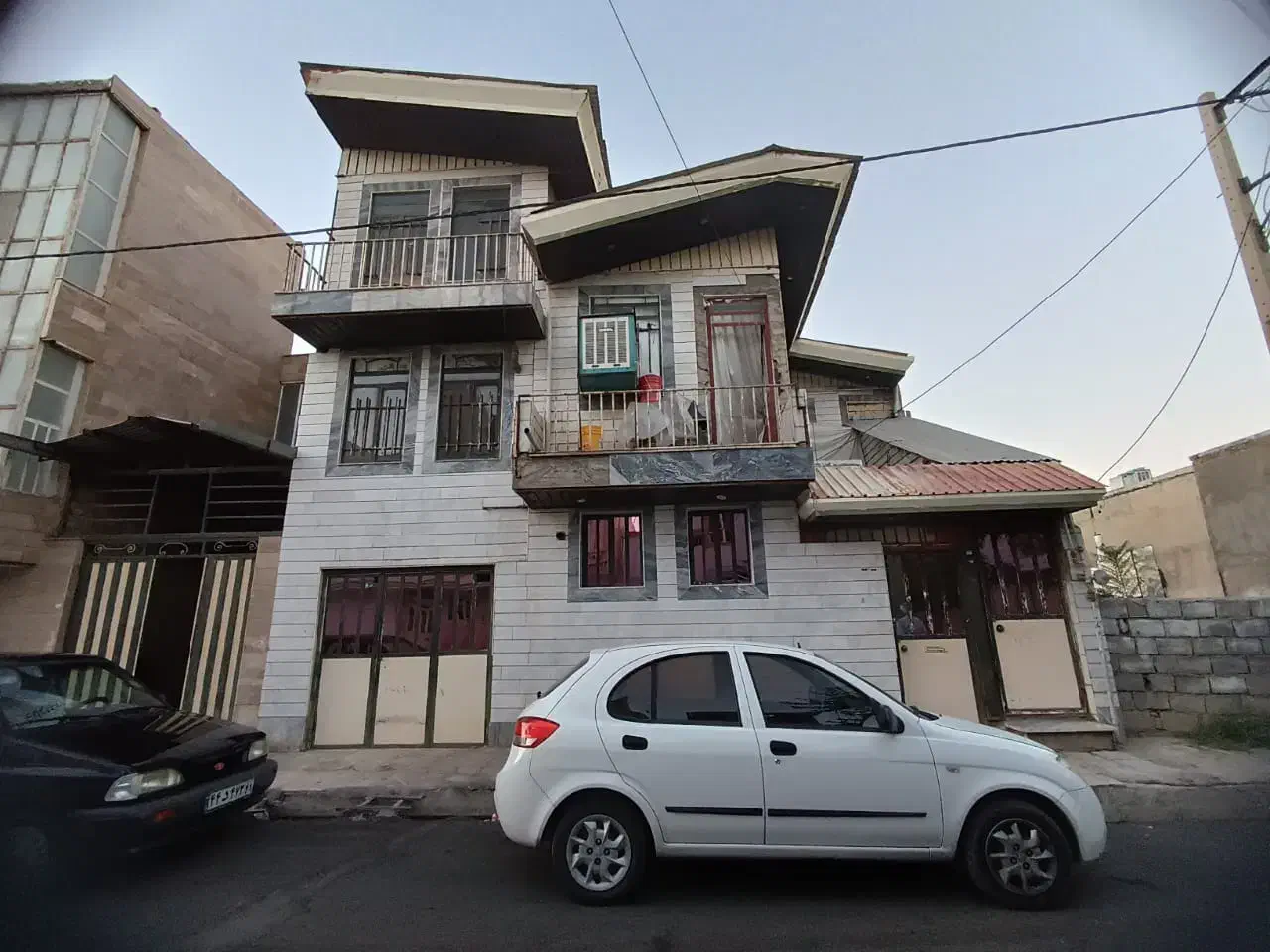 ویلایی/ دوطبقه/ راه کاملا جدا/ فول/ وصال۸ مرکزشهر|فروش خانه و ویلا|دورود, |دیوار