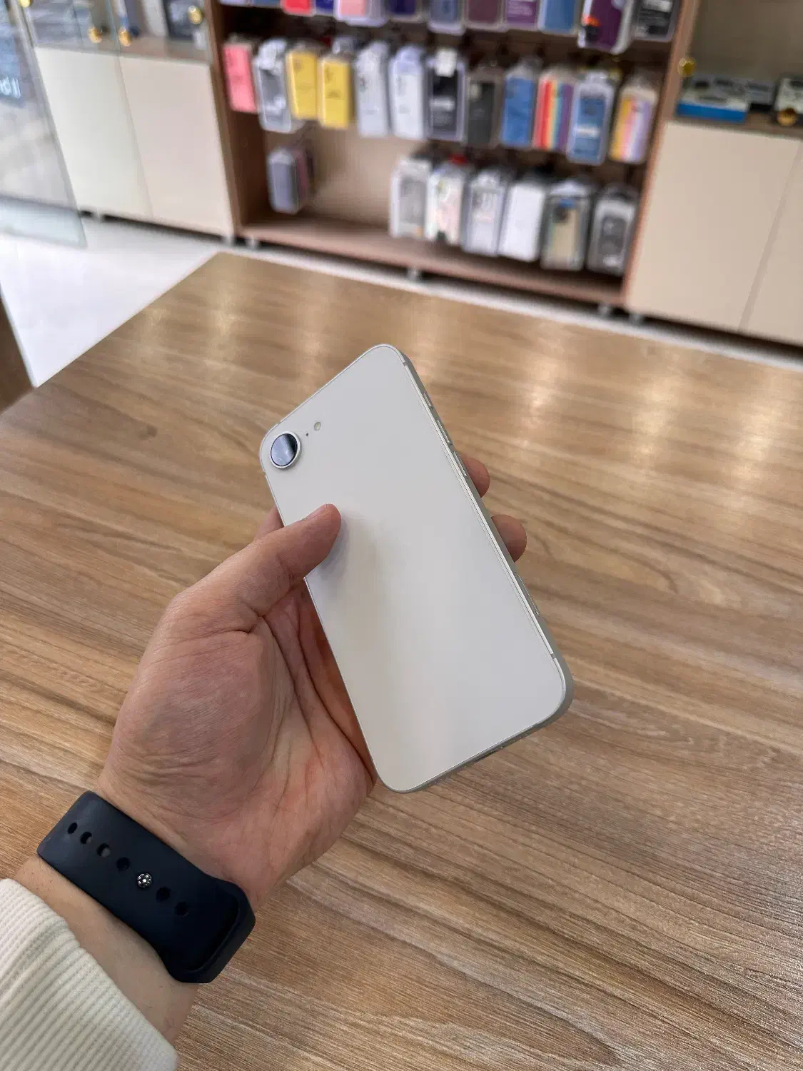 آیفون 16e ۱۲۸ گیگابایت|موبایل|مشهد, آزادشهر|دیوار