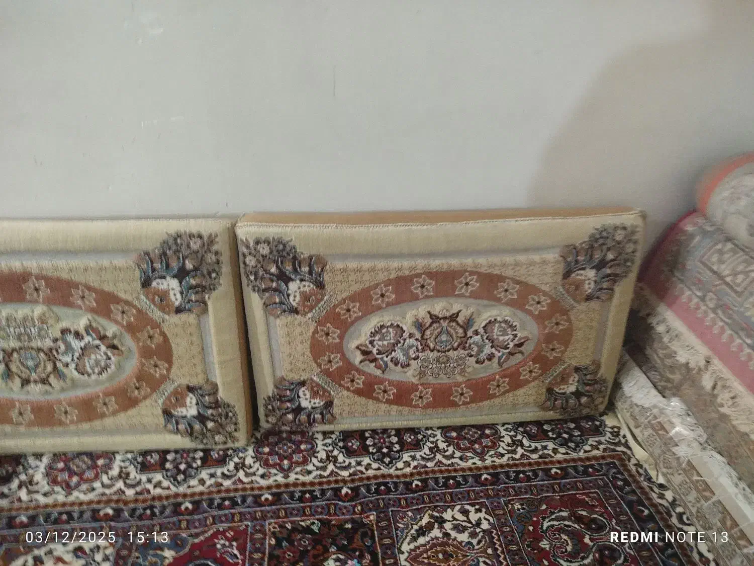 پشتی در حد نو|پشتی|اهواز, نادری|دیوار