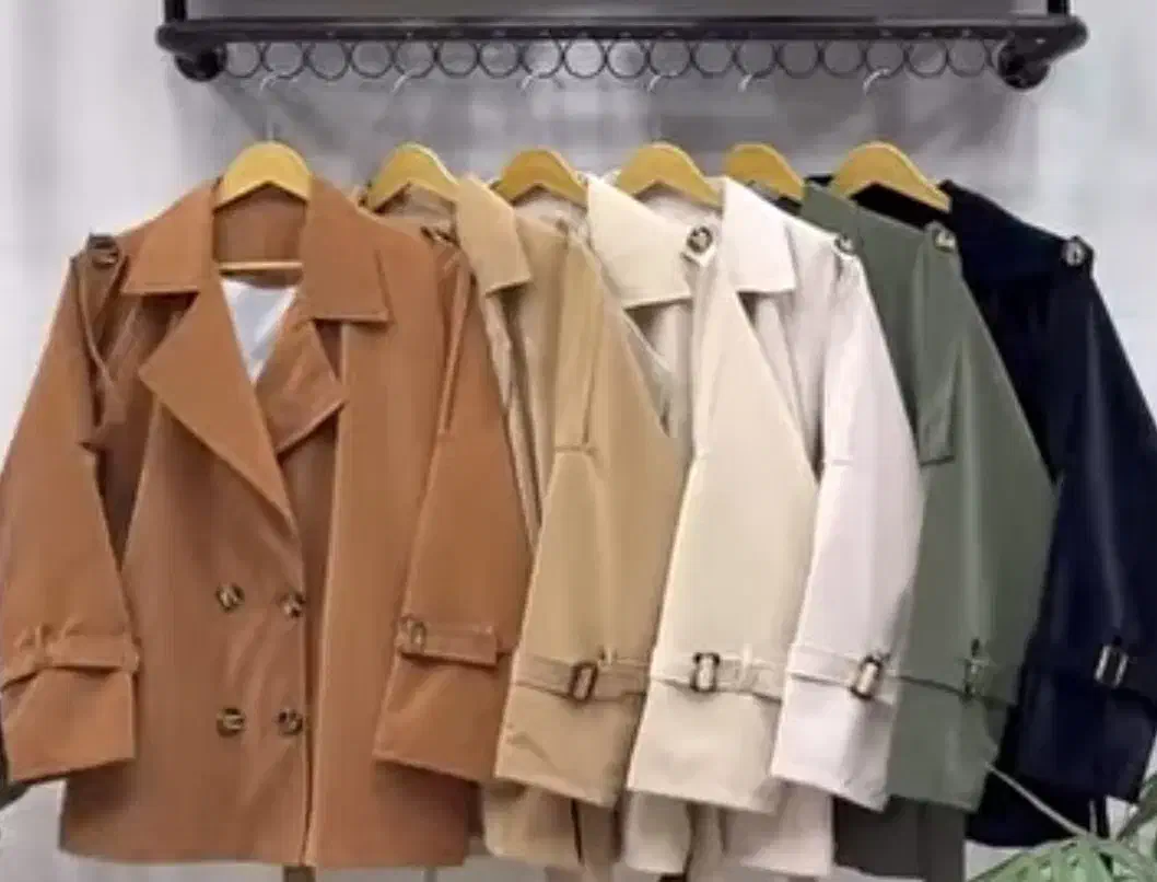 لباسهای پاییزه و زمستان با قیمت مناسب|لباس|آران و بیدگل, |دیوار