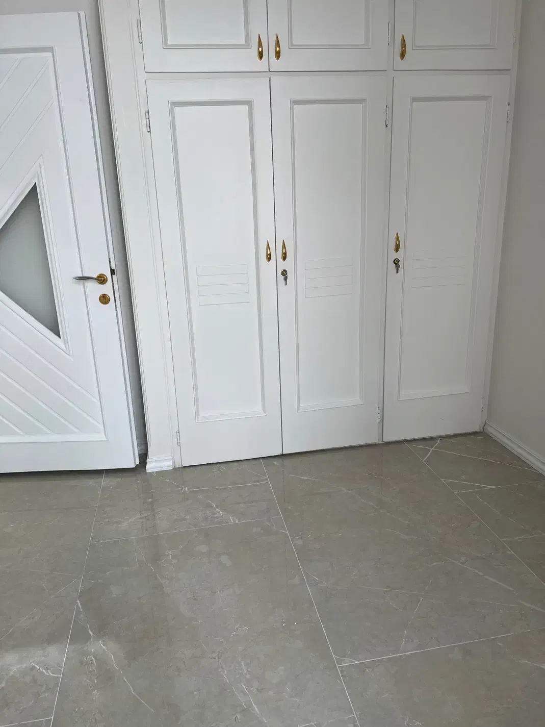 ۸۰متر آپارتمان شیک در سعادت اباد