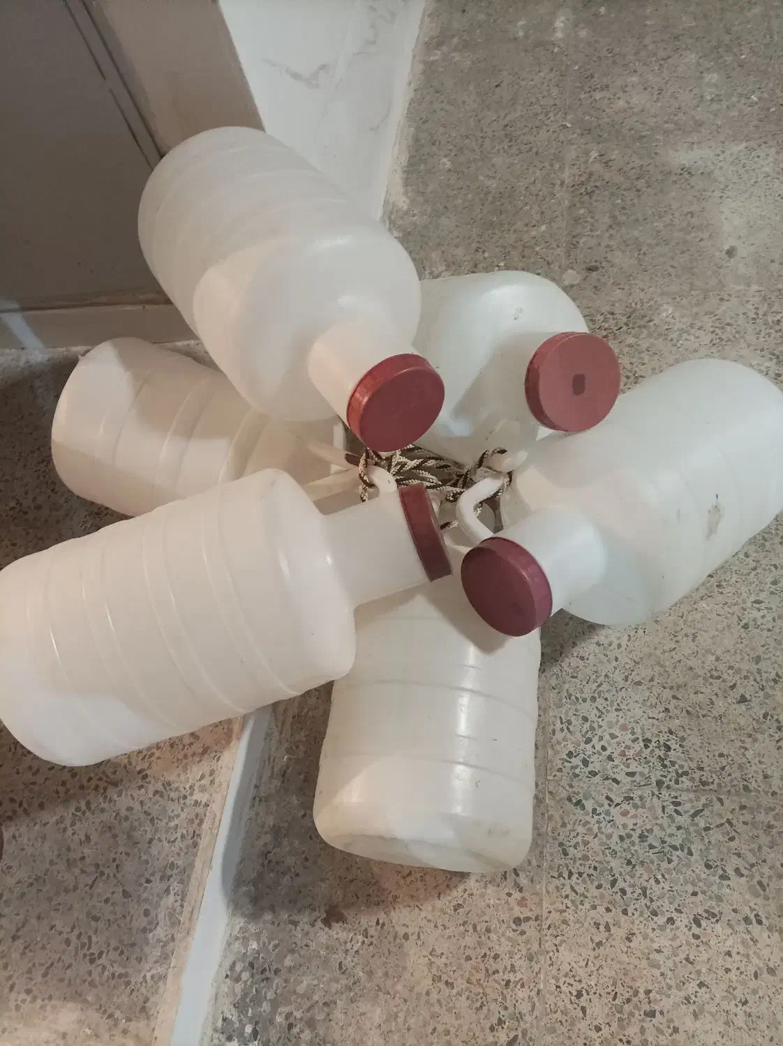 دبه 15کیلویی|ظروف نگهدارنده، پلاستیکی، یک‌بارمصرف|همدان, |دیوار