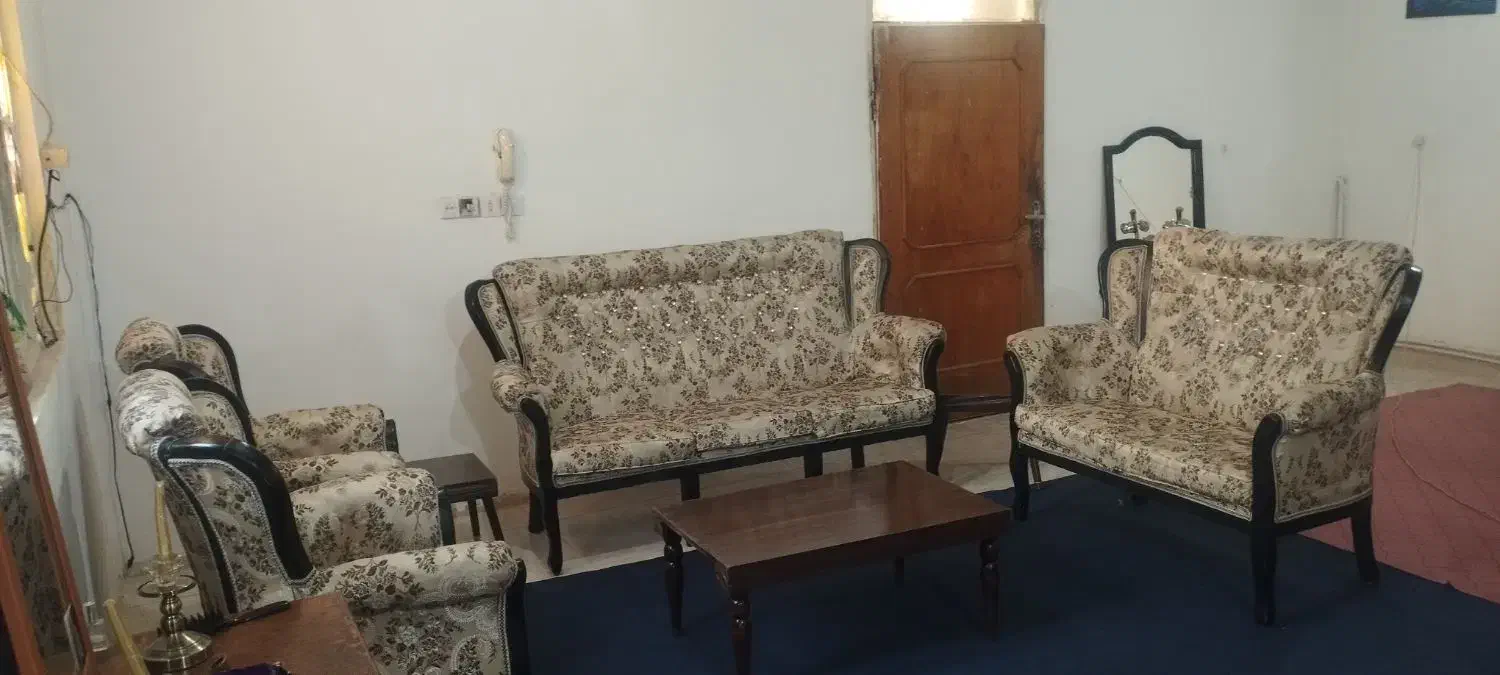 مبل کلاسیک همراه با نهارخوری چهار نفره|مبلمان خانگی و میز عسلی|پرند, فاز ۰|دیوار