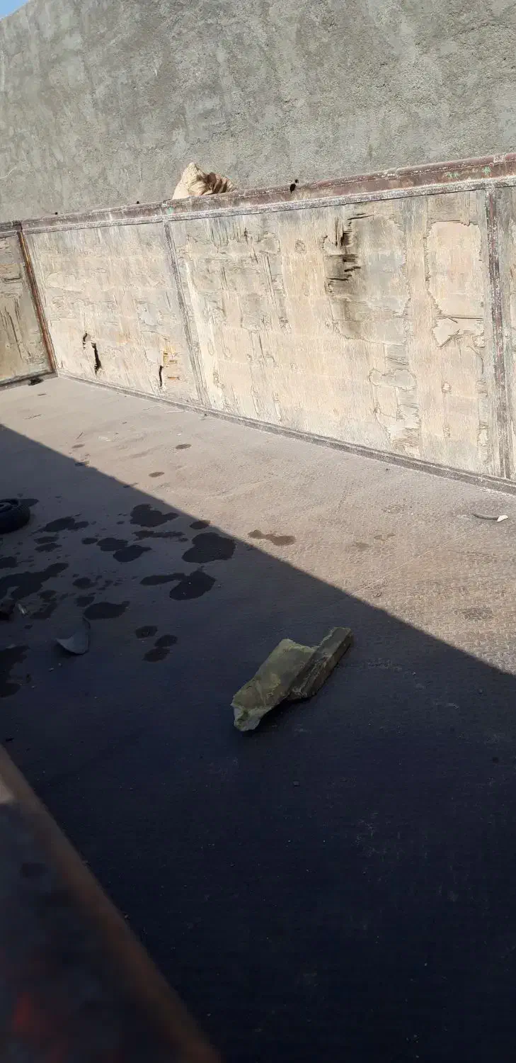 اتاق‌عقب‌جفت|خودرو سنگین|قم, قلعه صدری|دیوار