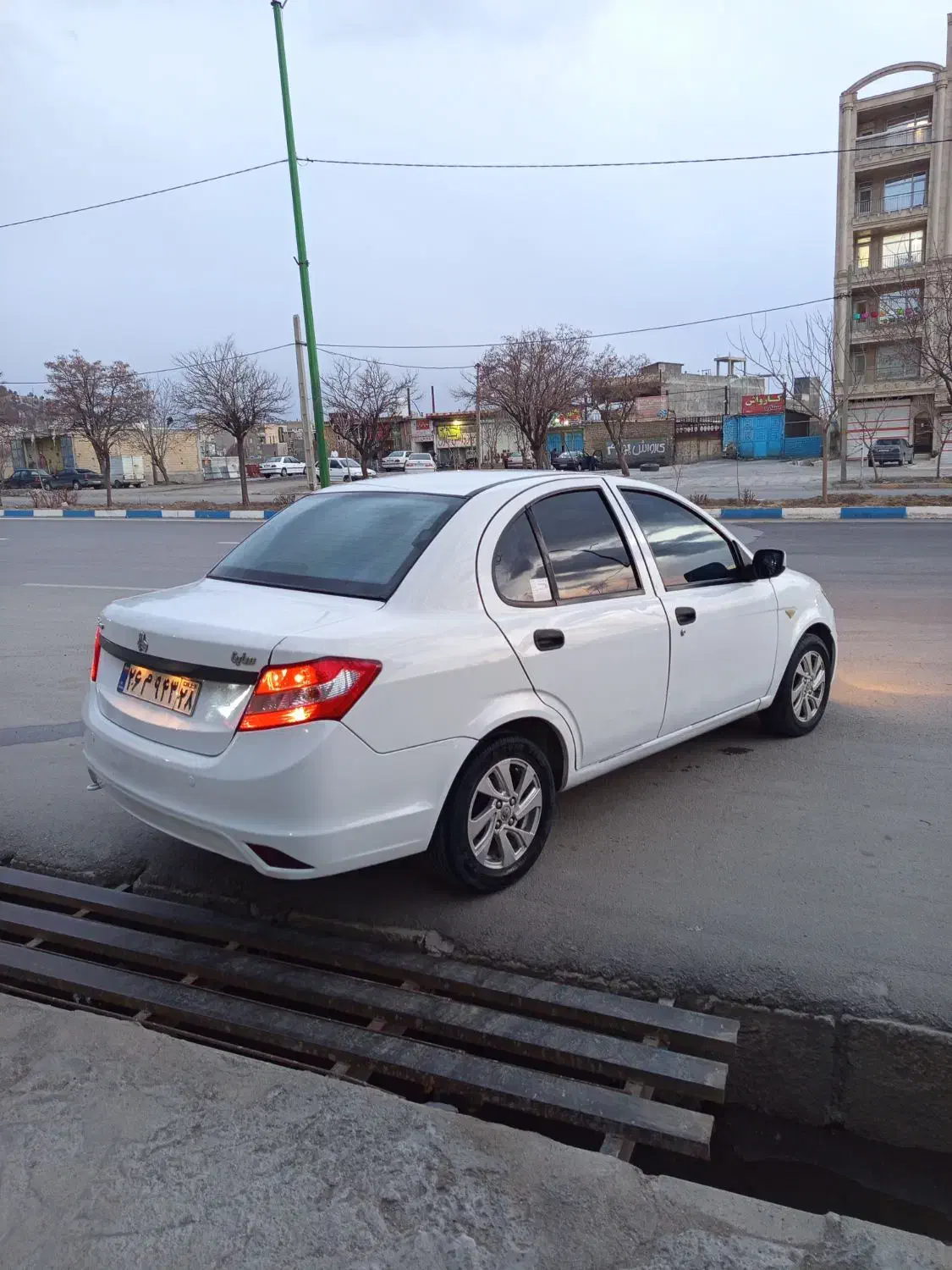 ساینا مدل ۹۷|خودرو سواری و وانت|نهاوند, |دیوار