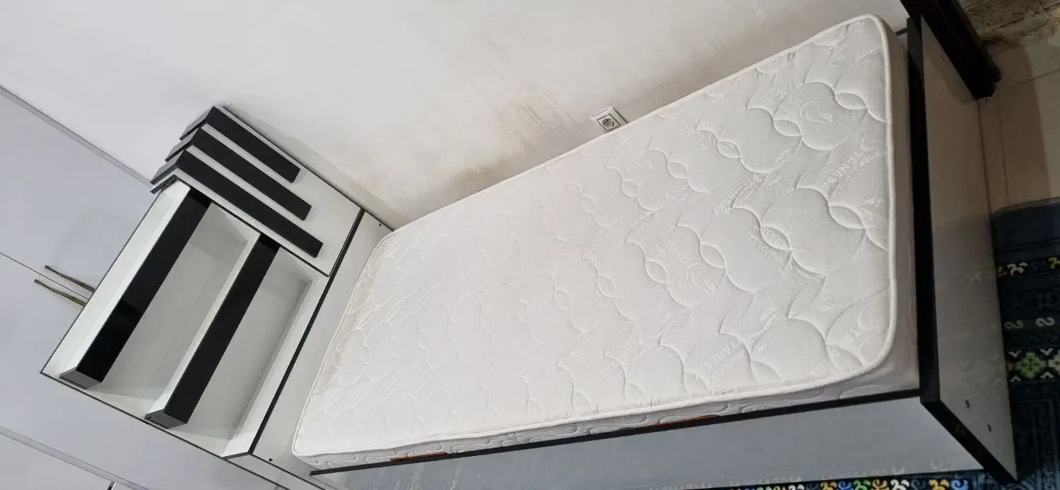 تخت خواب تک نفره|تخت و سرویس خواب|فرخشهر, |دیوار