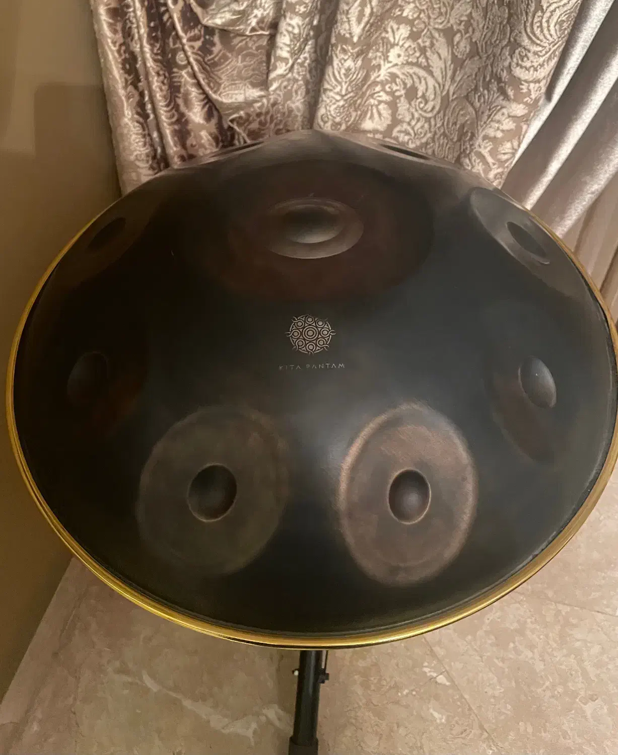 هنگ درام کیتا پنتام|درام و پرکاشن|تهران, نیروی هوایی (پیروزی)|دیوار