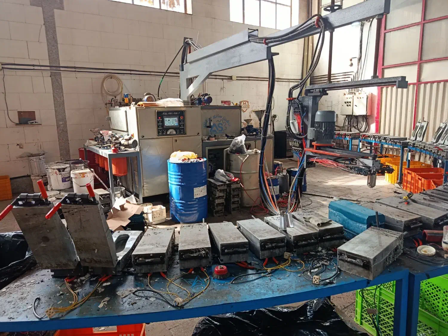 به یک تزریق کار کفش ماهر یا نیمه ماهر نیازمندیم|استخدام صنعتی، فنی، مهندسی|تبریز, |دیوار