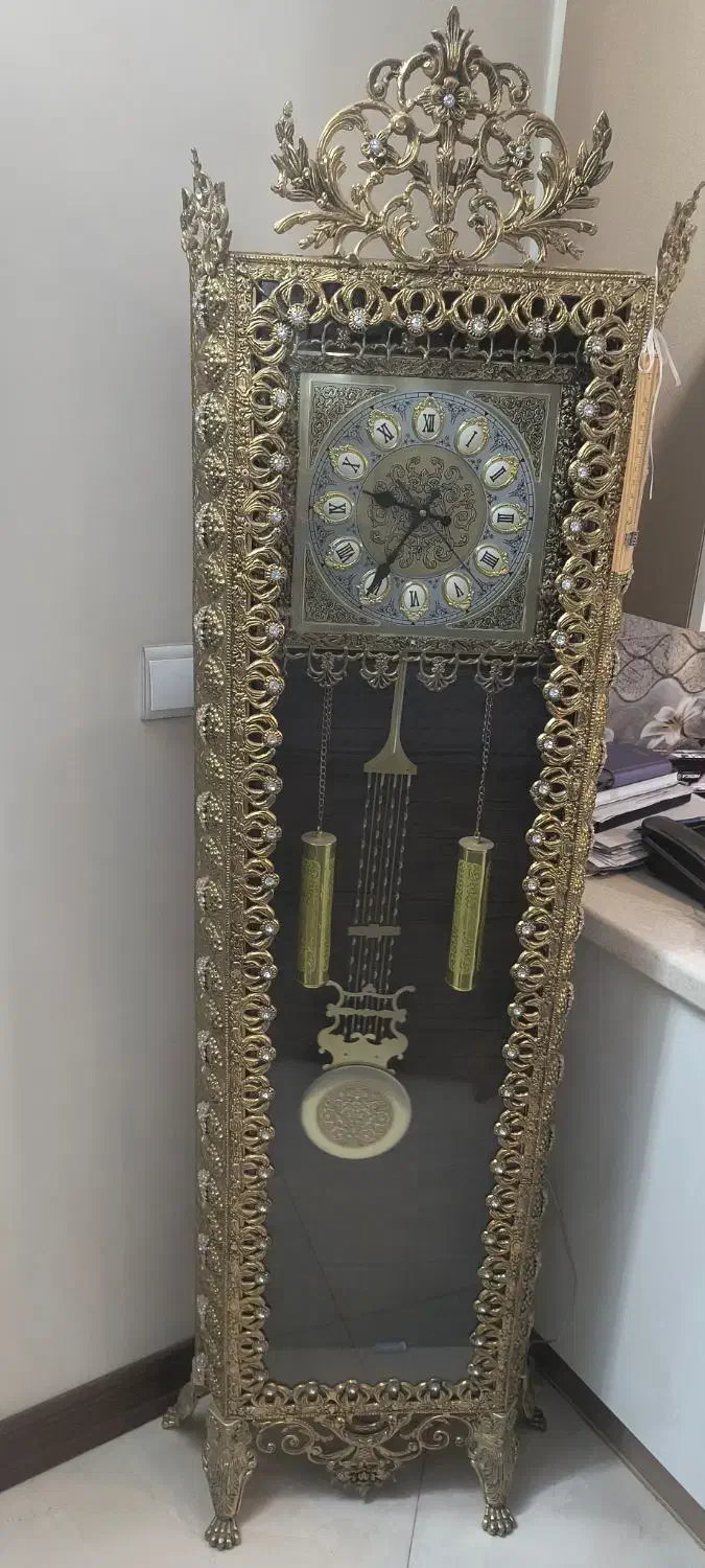 ساعت ایستاده برنجی|ساعت دیواری و تزئینی|اصفهان, شهرک امام زمان|دیوار