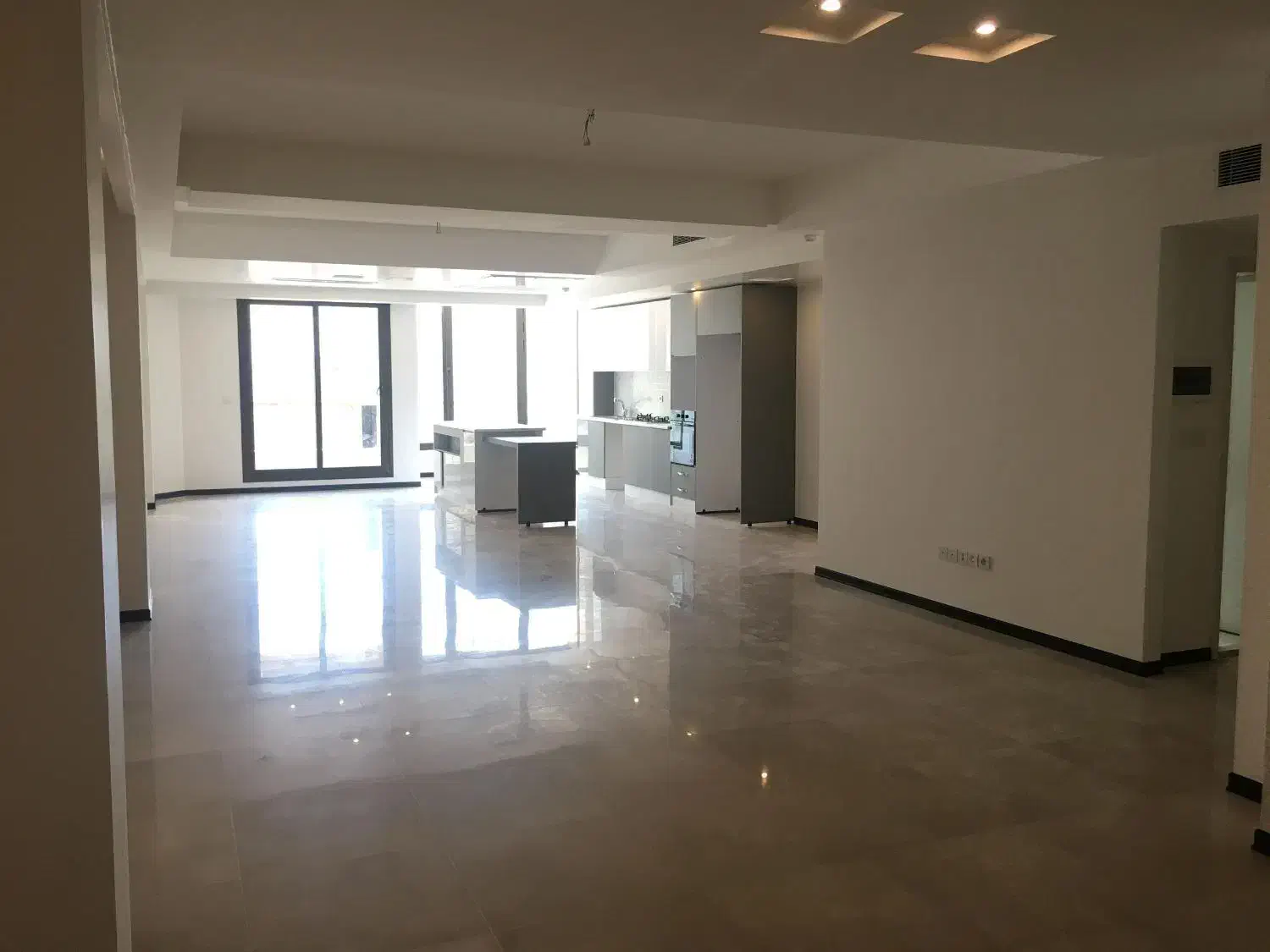 سعادت آباد، ۱۰۵متر ۲خواب