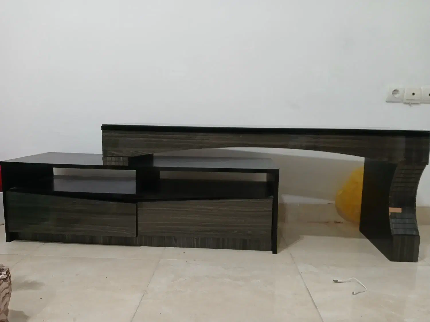 کمد ایستاده ، طبق و میز تلویزیون|میز تلویزیون|رشت, گلزاران|دیوار