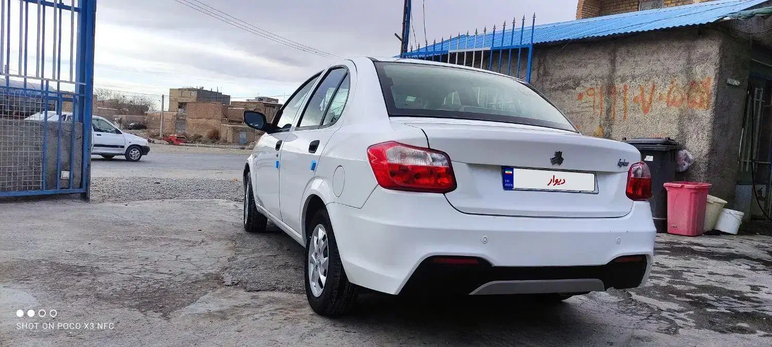 ساینا s۴۰۲ بیرنگ|خودرو سواری و وانت|خمین, |دیوار