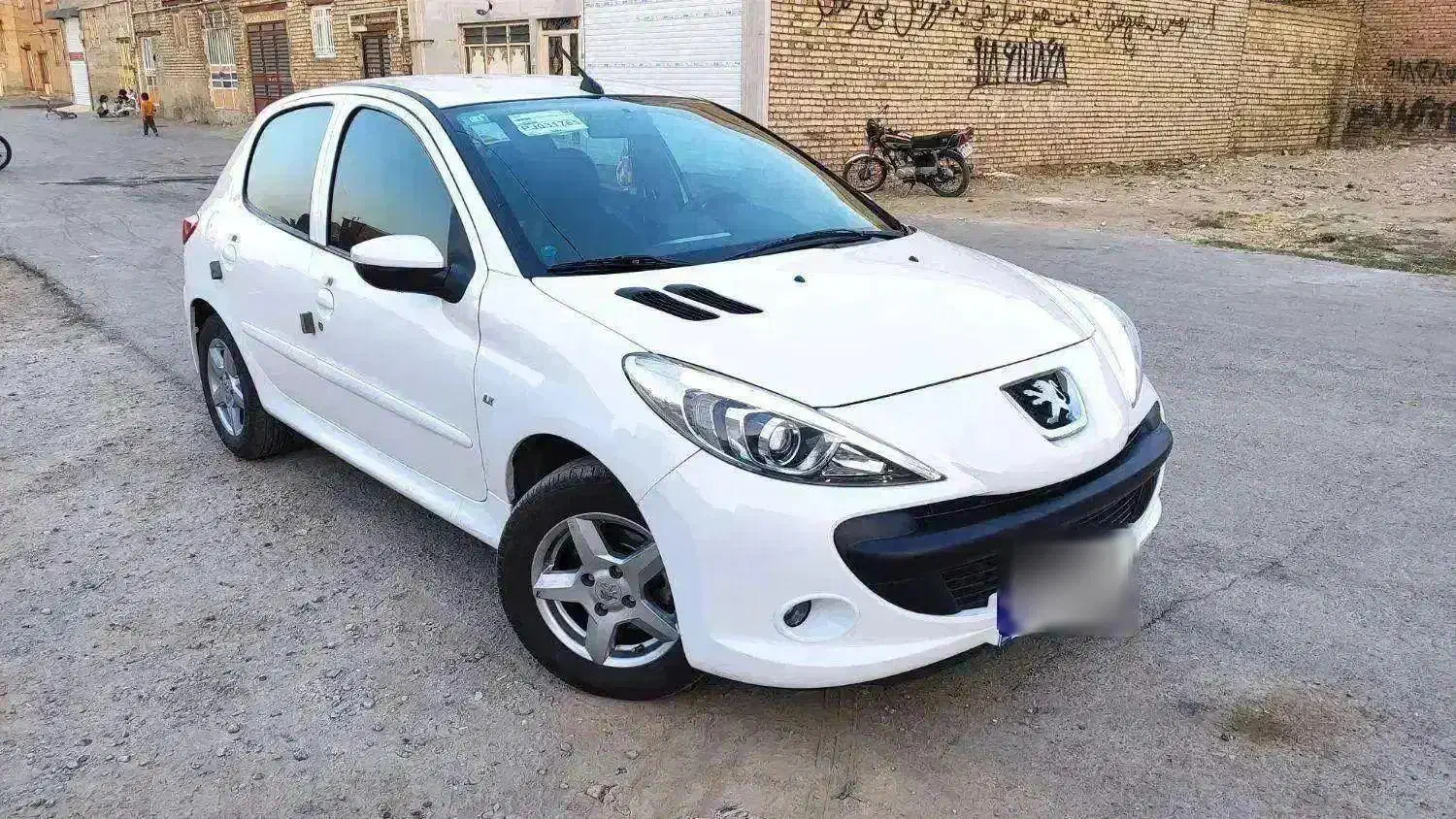 207 tu5 سقف فلز|خودرو سواری و وانت|همدان, |دیوار