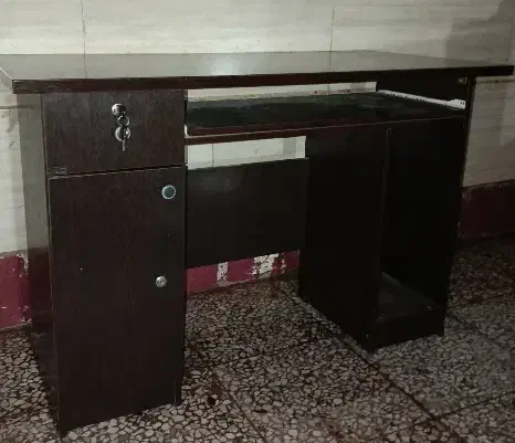 میز کامپیوتر سفارشی ساخت کاملا نو|میز تحریر و کامپیوتر|شیراز, جوادیه|دیوار