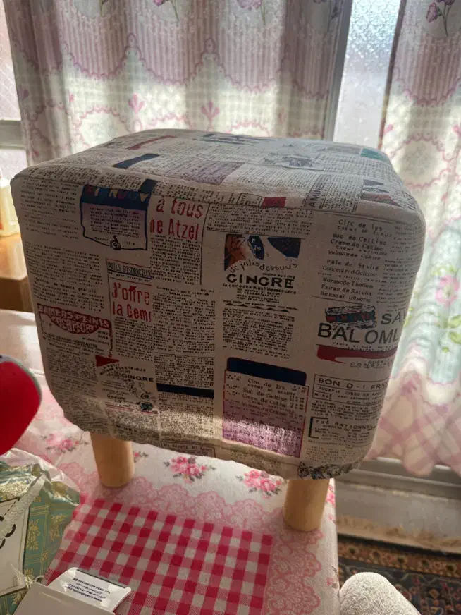 پاف|صندلی و نیمکت|گرگان, |دیوار