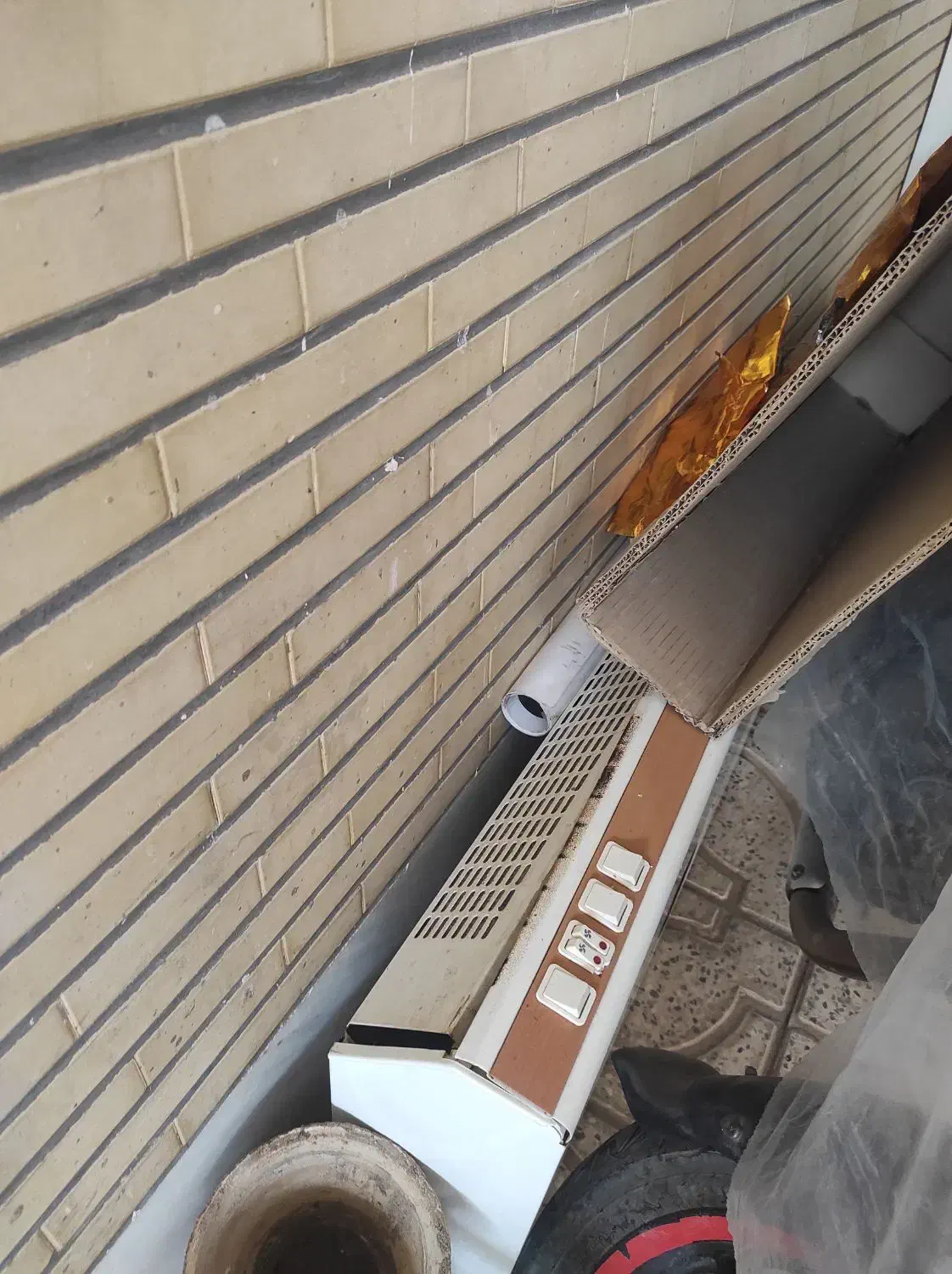 هود|هود|لنجان, |دیوار