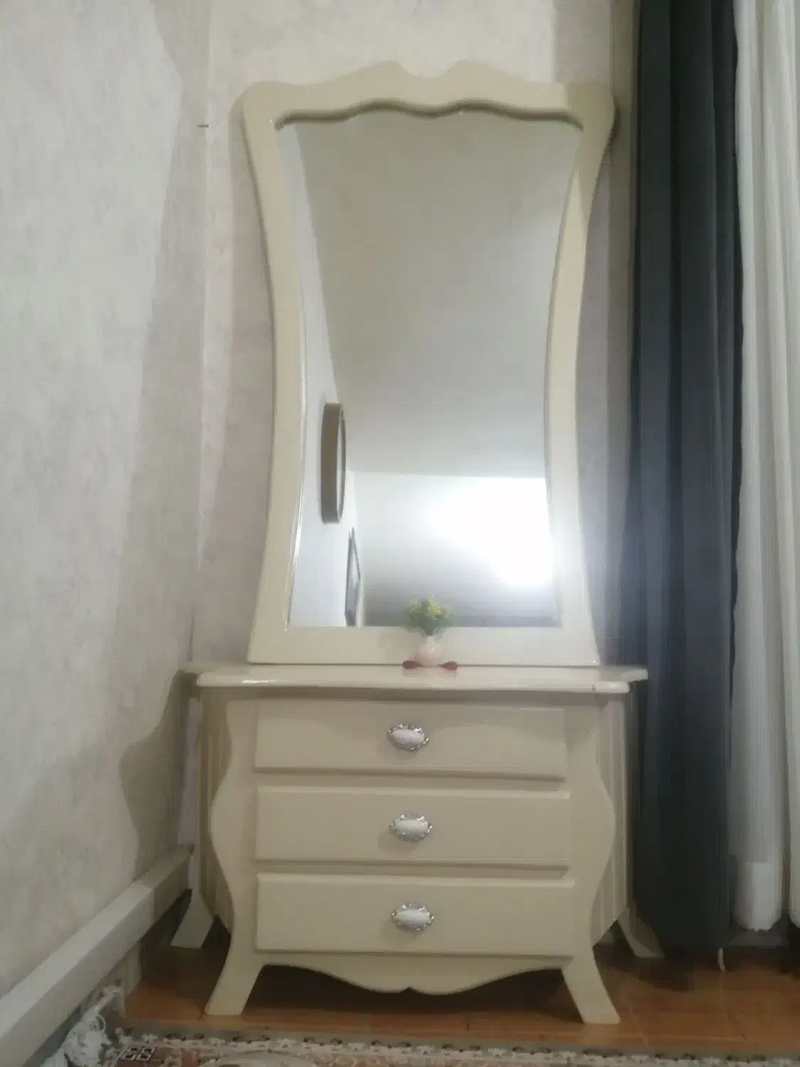 اینه کنسول کلاسیک و شیک|بوفه، ویترین، کنسول|کرمانشاه, |دیوار