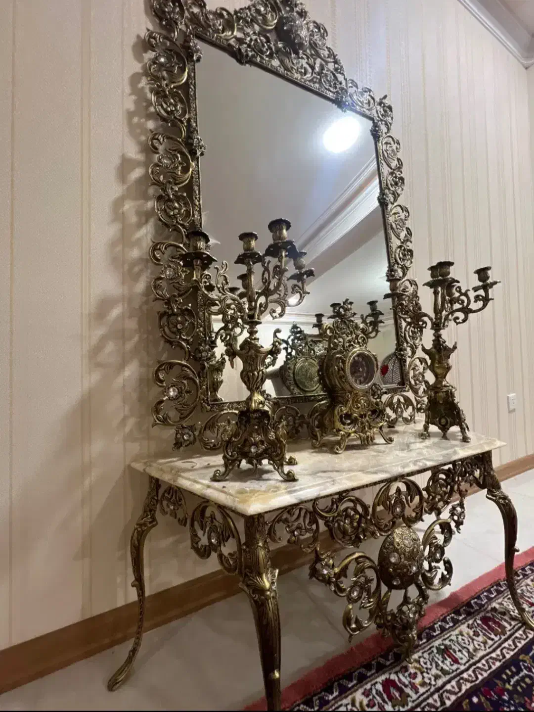 مرکز خرید و فروش وسایل برنزی و مسی|آینه|تبریز, |دیوار