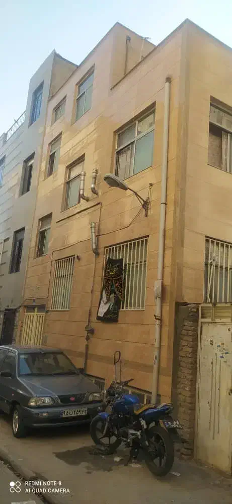 سویت سی متری با ده متر حیاط خلوت