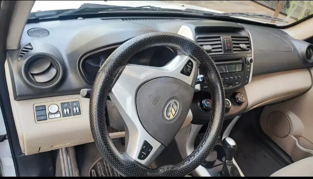 لیفان کم کارکرده|خودرو سواری و وانت|تهران, هلال احمر|دیوار