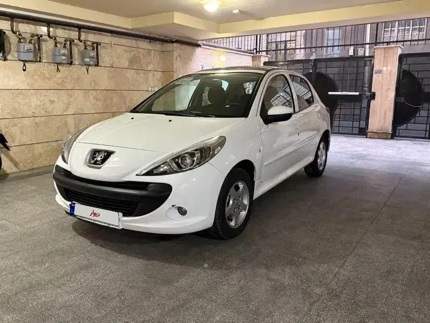 پژو ۲۰۷ دنده ای سقف پانورما مدل ۱۴۰۳|خودرو سواری و وانت|تهران, سلسبیل جنوبی|دیوار