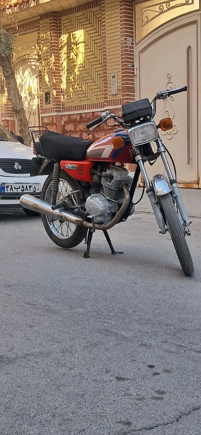 هندا ۸۲|موتورسیکلت|قم, شاه ابراهیم|دیوار