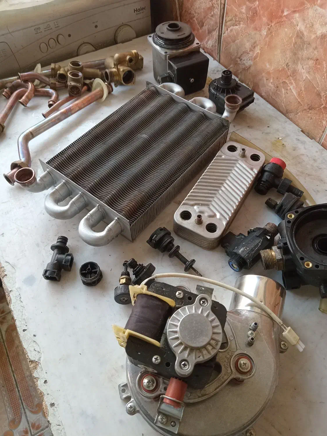 تعمیرات پکیج بخاری آبگرمکن اجاق گاز|خدمات پیشه و مهارت|پارسآباد, |دیوار