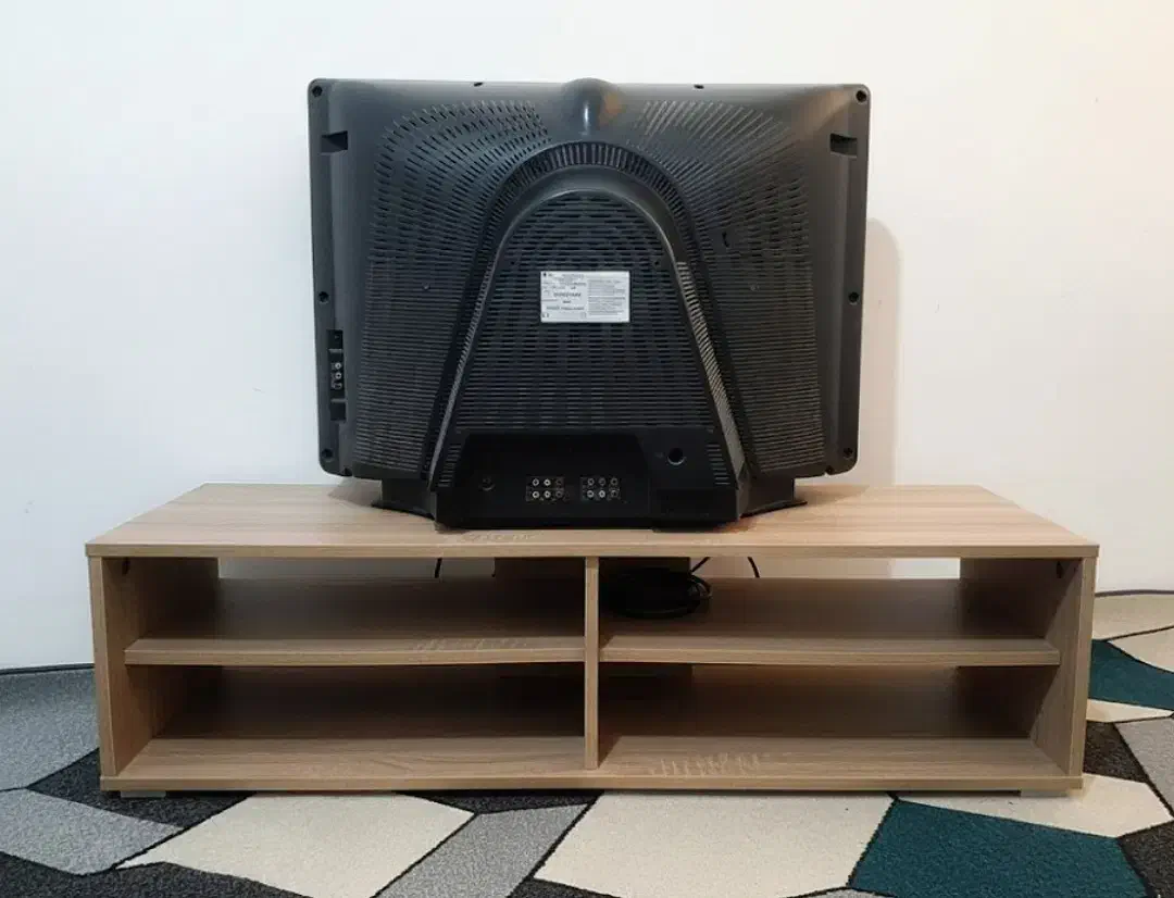 تلویزیون ۲۹ اینچ الجی کاملا سالم همراه با کنترول|تلویزیون و پروژکتور|بروجرد, |دیوار