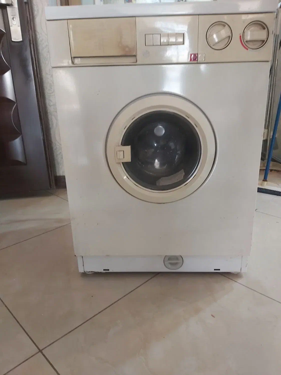 ماشین لباسشویی ازمایش ۵ کیلویی|ماشین لباسشویی و خشک‌کن لباس|اصفهان, باغ زرشک|دیوار