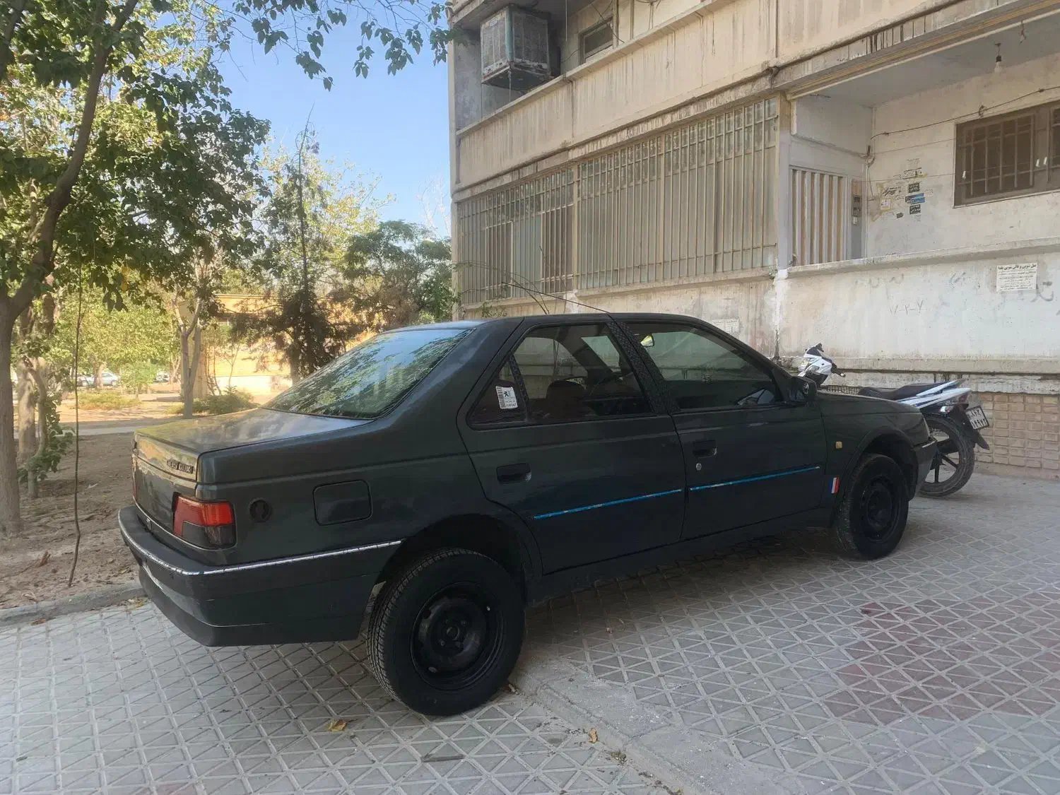 پژو GLX 405|خودرو سواری و وانت|نجف‌آباد, شیخ بهایی|دیوار