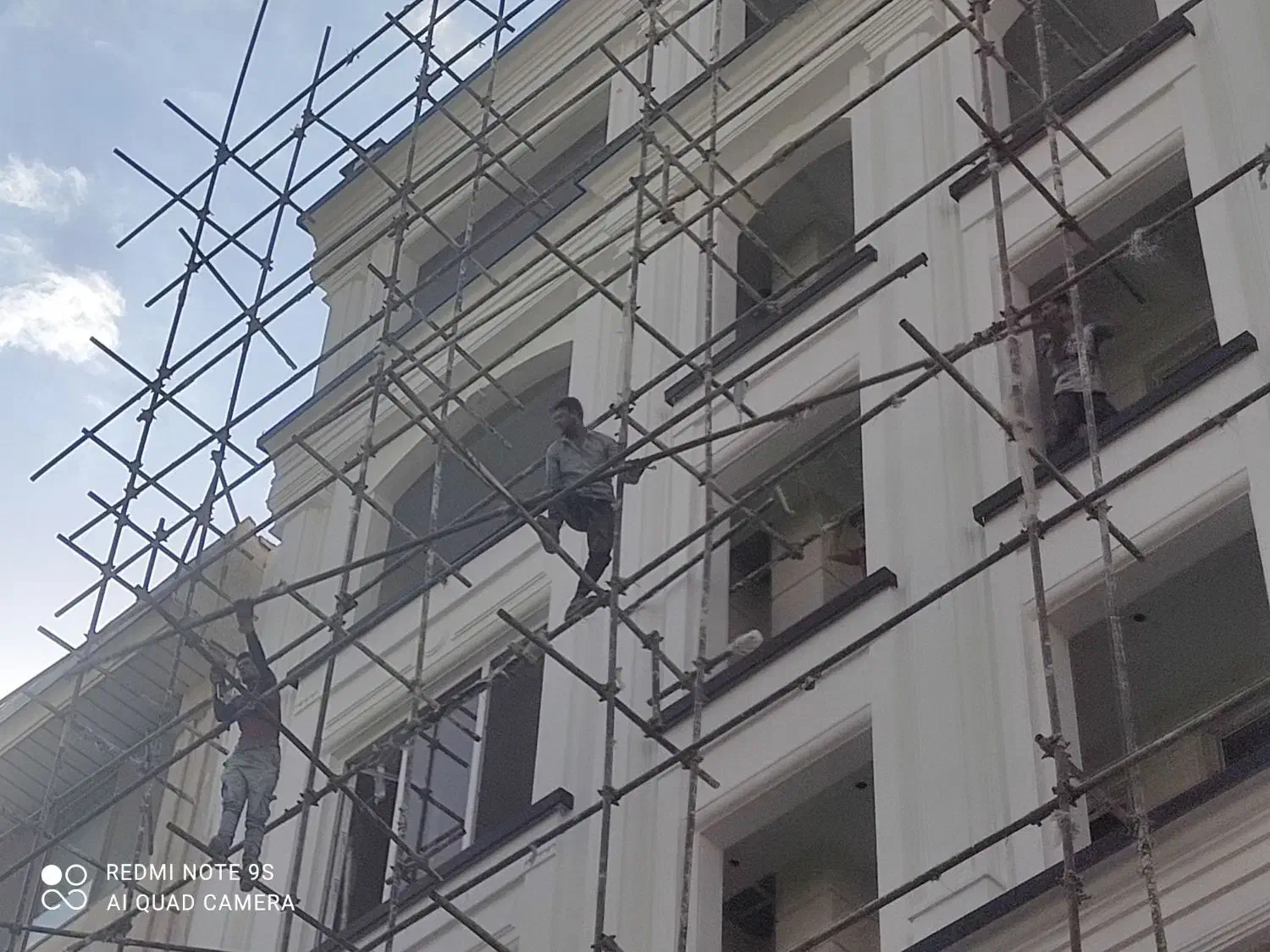 داربست فلزی وکفراژبندی امیددراسرع وقت|خدمات پیشه و مهارت|تهران, سید خندان (جلفا)|دیوار