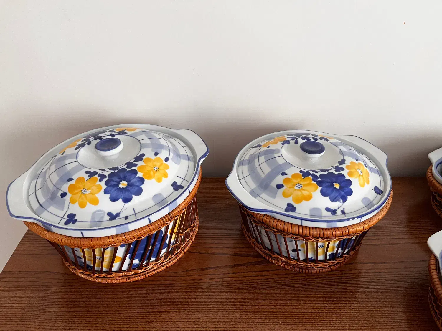 ظروف گل بابونه اصل|ظروف سرو و پذیرایی|پردیس, فاز ۱|دیوار