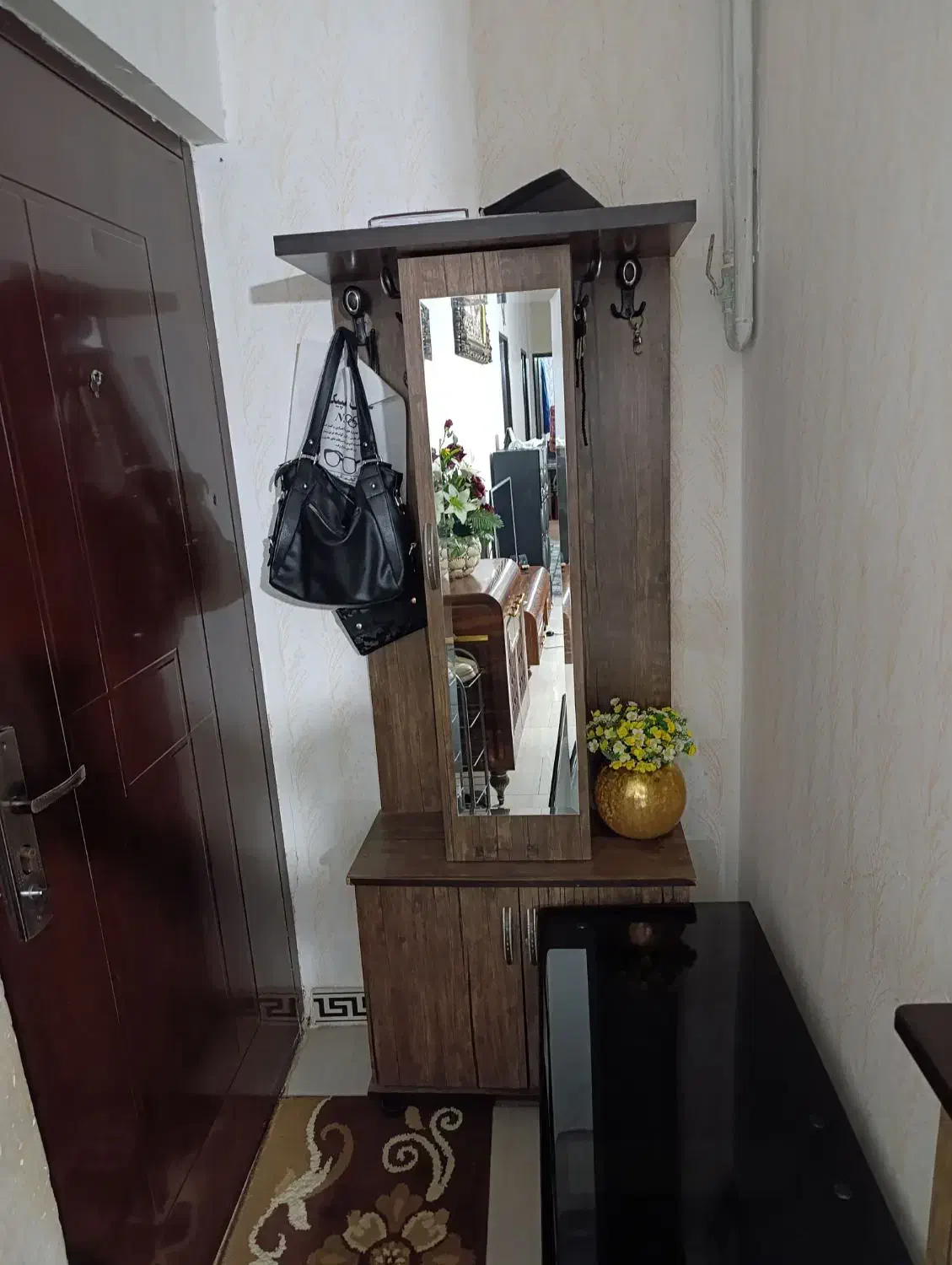 جاکفشی|جاکفشی، کمد، دراور|اشتهارد, |دیوار