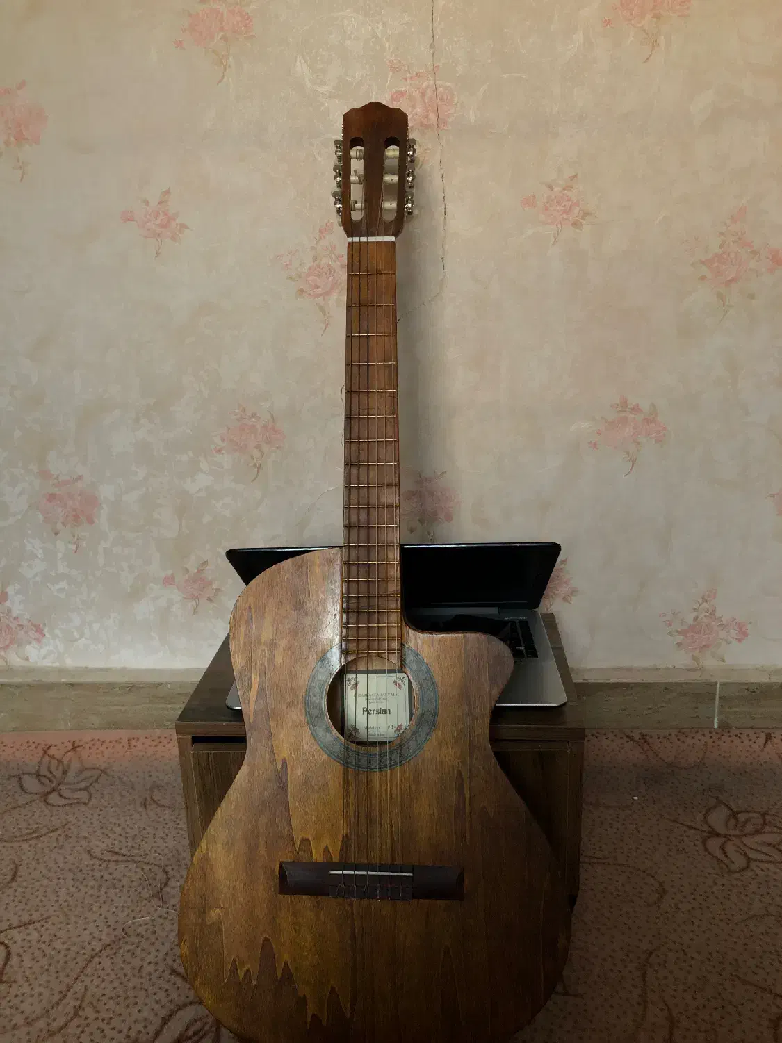 گیتار|گیتار، بیس، امپلیفایر|تربت جام, کلالی|دیوار