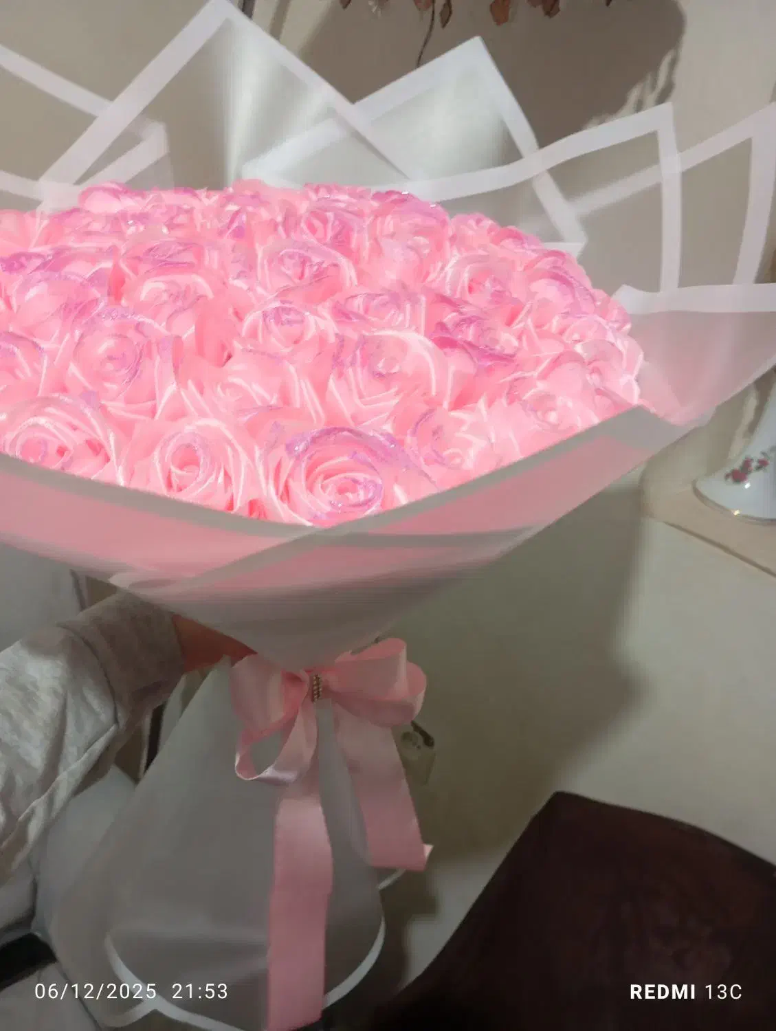 گل رز ربانی|گل مصنوعی|شهرکرد, |دیوار