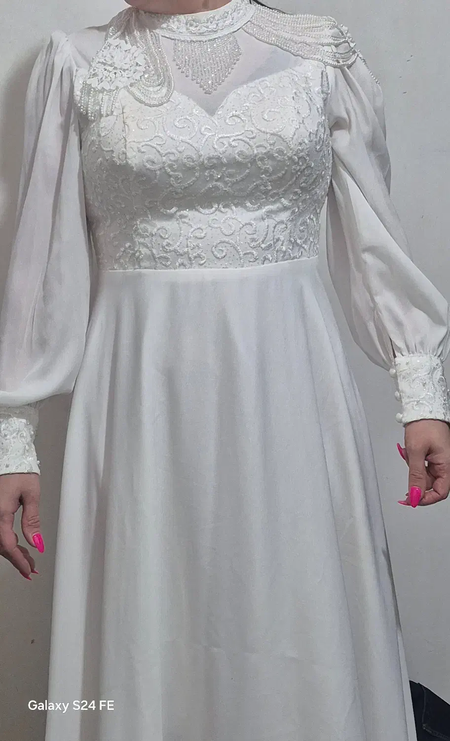 پیراهن سفید سنگ دوزی مناسب عقد و نامزدی|لباس|دورود, |دیوار