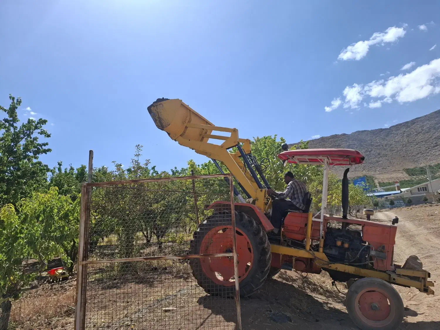 تراکتور بیل عقب رومانی سالم ،مدارک کامل|خودرو سنگین|شهرکرد, |دیوار