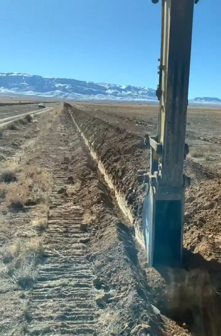 بیل مکانیکی،پاکت،باکت،|ماشینآلات صنعتی|جلگه رخ, |دیوار