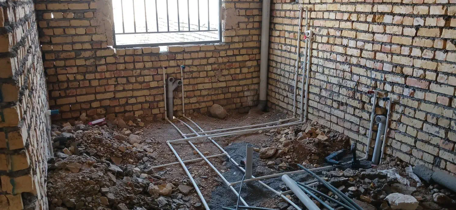 لوله کشی آب و فاضلاب و پکیج رادیاتور|خدمات پیشه و مهارت|خمین, |دیوار