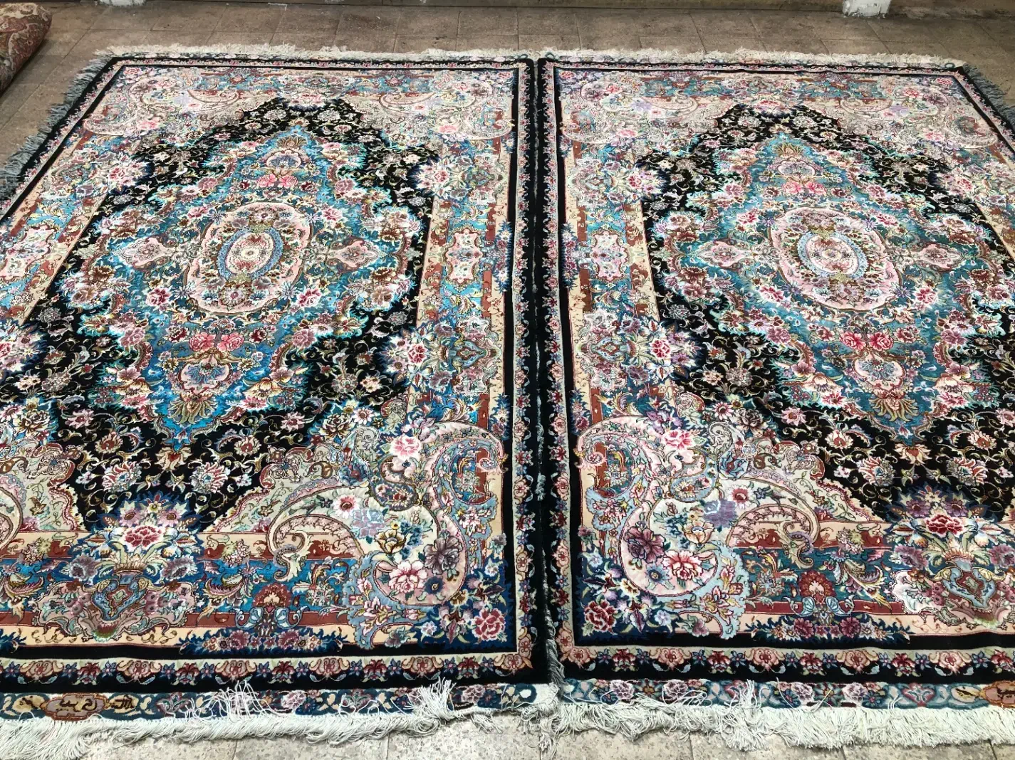 فرش دستباف جفت۶متری سالاری۲متن، رج ۴۰ چله ابریشم|فرش|تبریز, |دیوار