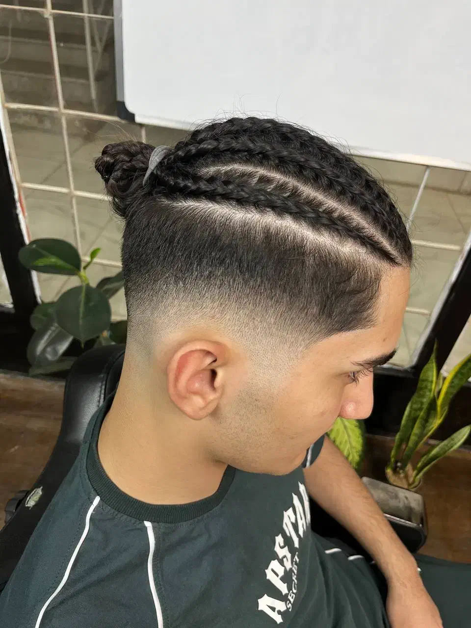 اموزش جامع ارایشگری صفر تا صد تضمینی|خدمات آرایشگری و زیبایی|دره شهر, |دیوار